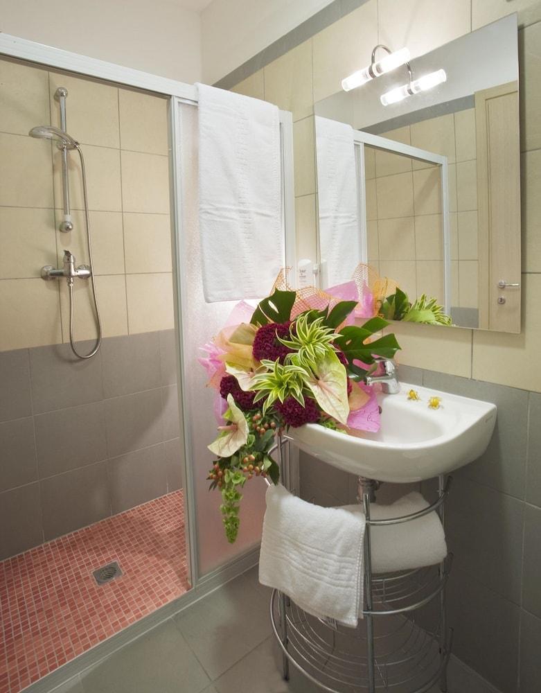 Hotel Nautilus Cattolica Kültér fotó