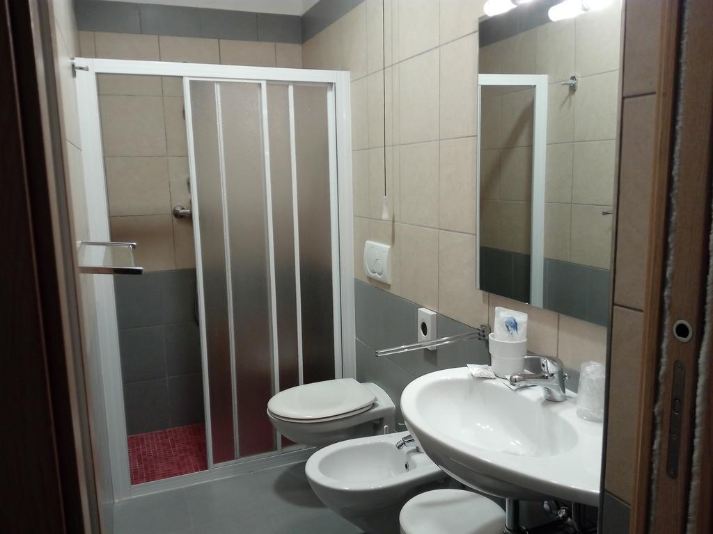 Hotel Nautilus Cattolica Kültér fotó