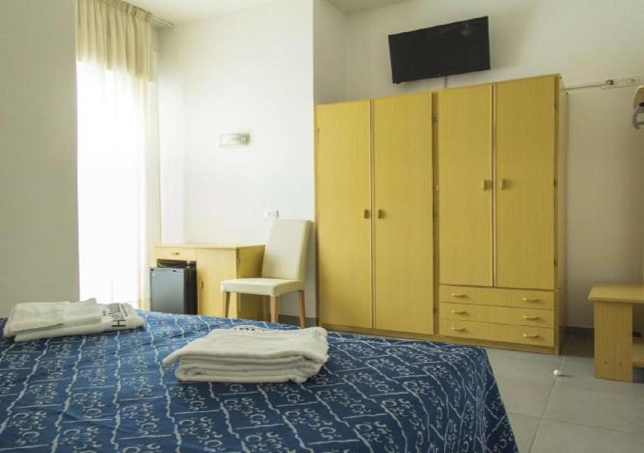 Hotel Nautilus Cattolica Szoba fotó