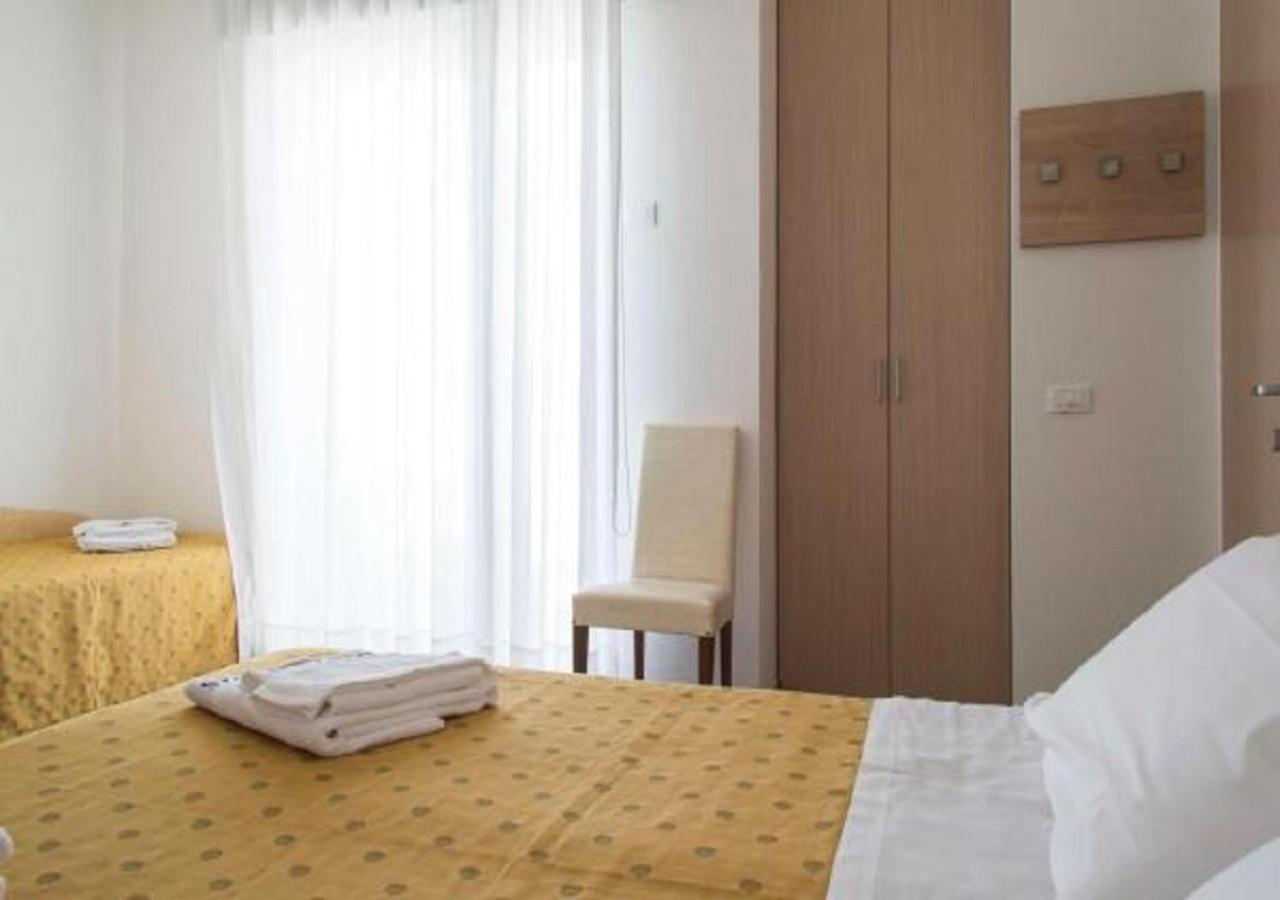 Hotel Nautilus Cattolica Szoba fotó