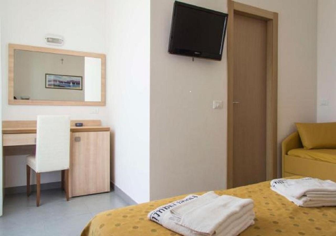 Hotel Nautilus Cattolica Szoba fotó