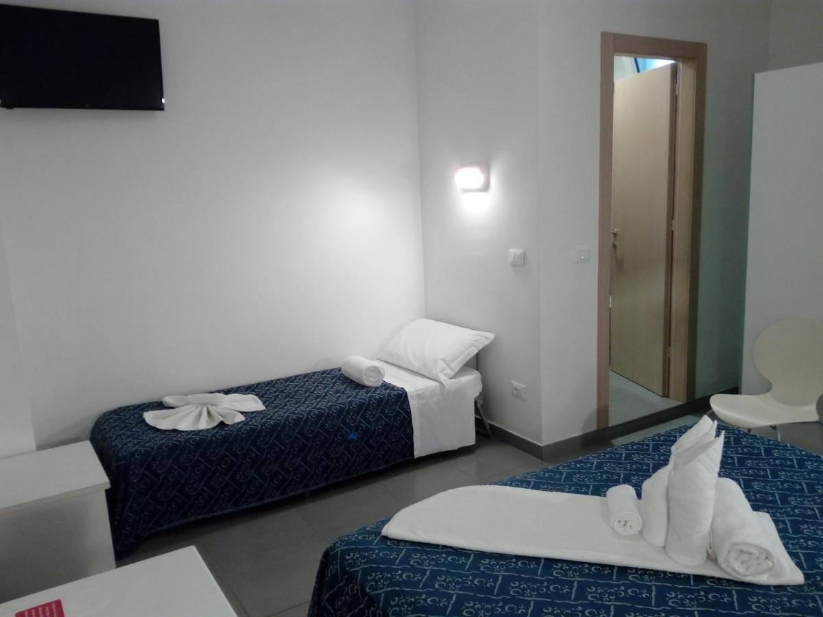 Hotel Nautilus Cattolica Kültér fotó